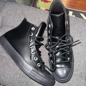 Converse Black High-Top Sneakers Classic Design
